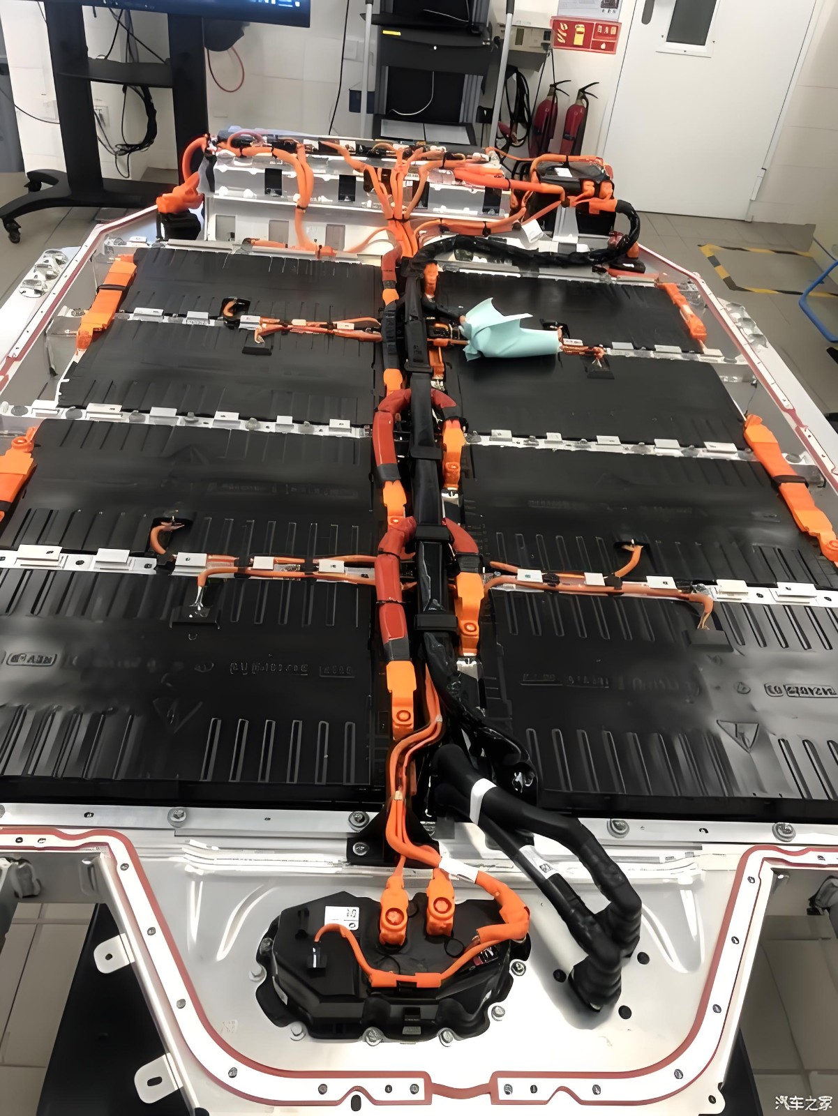 电动汽车电池包65Kwh