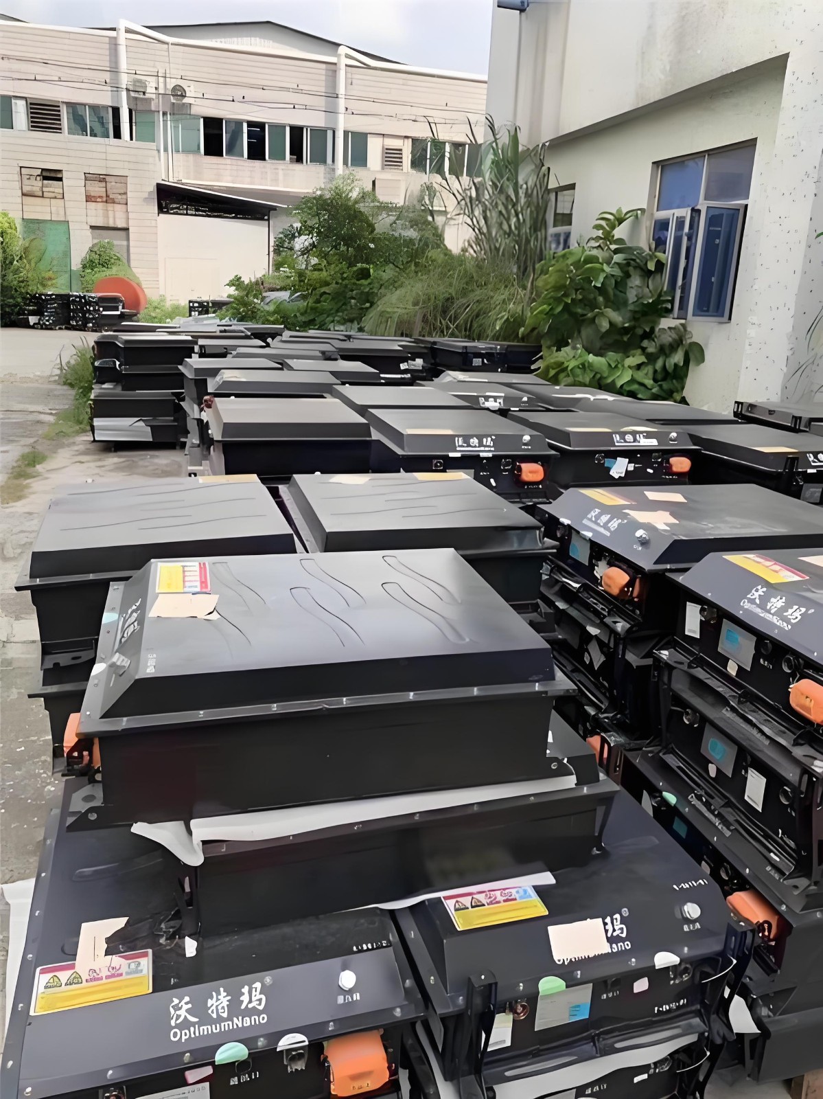 已拆卸电动公交电池包